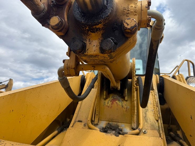 caterpillar-966d-image-29