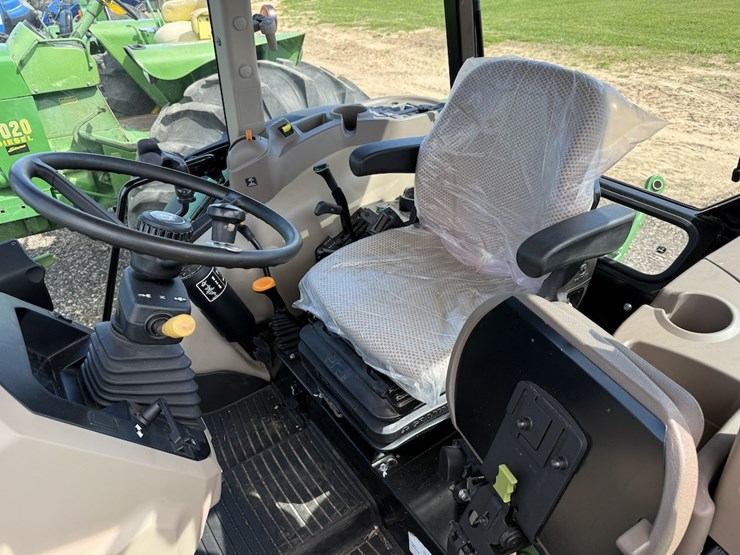 john-deere-5055e-image-8
