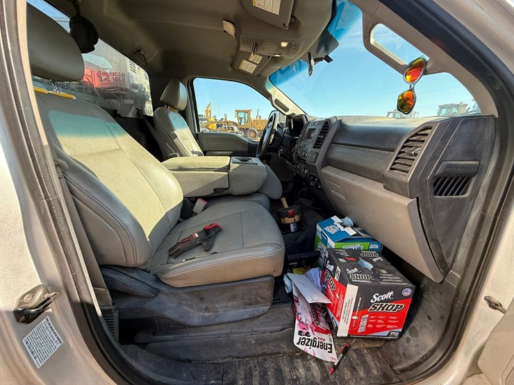 2017-ford-f550-xl-image-83