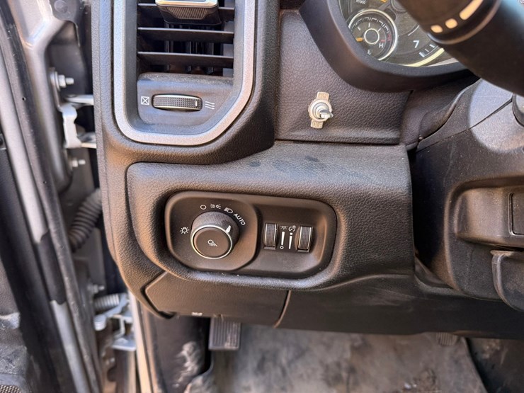 2021-dodge-2500-image-45