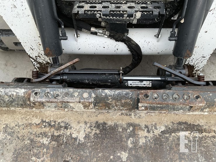 2022-bobcat-t870-image-12