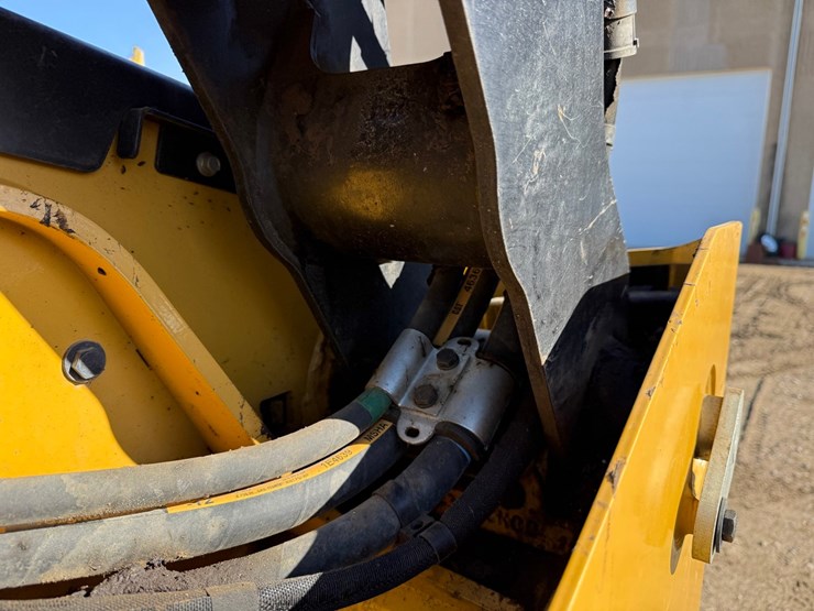 caterpillar-255-image-26
