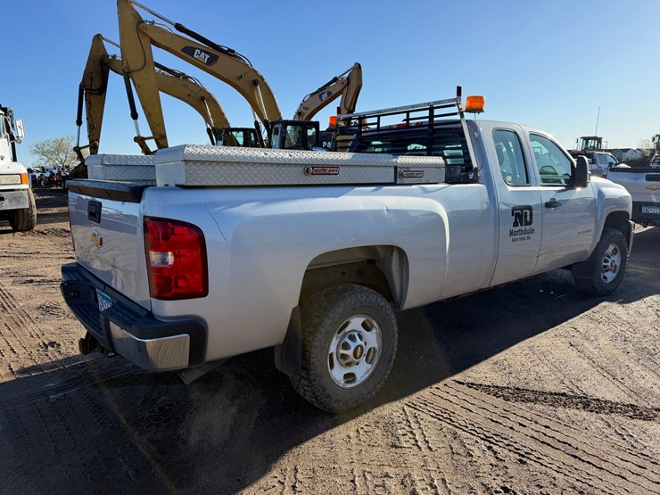 2014-chevrolet-2500-image-5