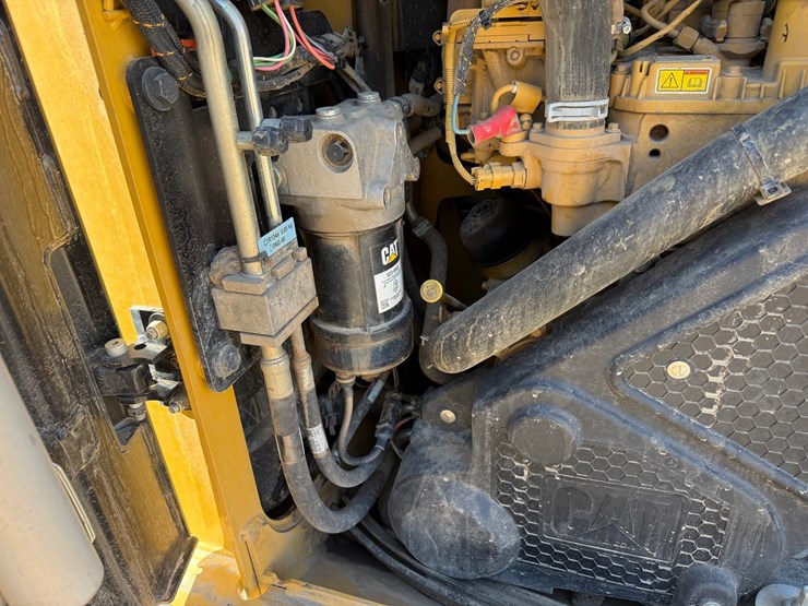 caterpillar-255-image-34