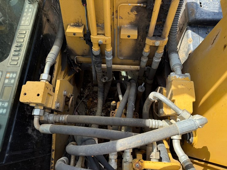 caterpillar-312e-image-32