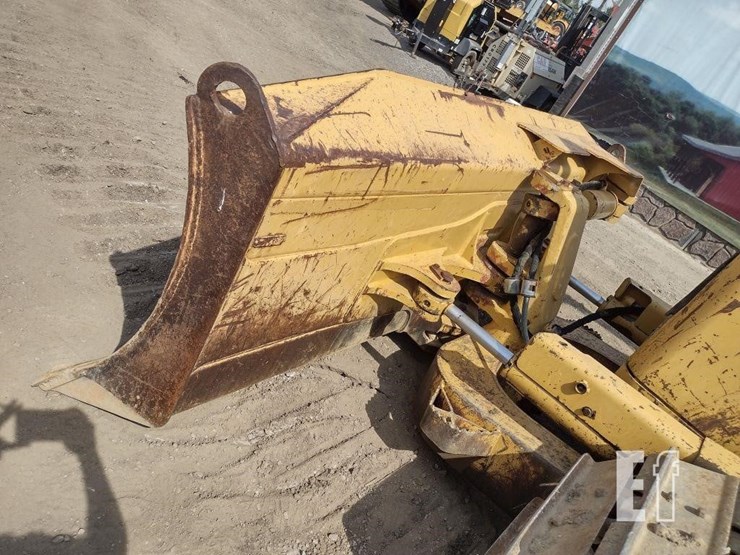 2006-caterpillar-d5n-xl-image-24