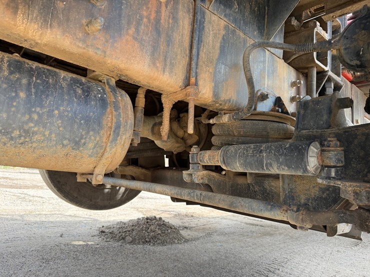 #6443-•-2003-sterling-boom/crane-truck-image-83