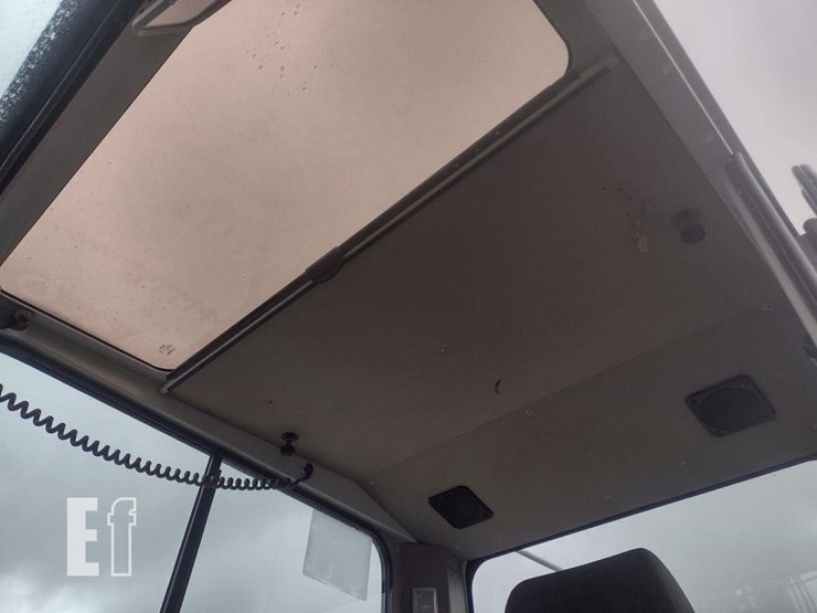 takeuchi-tb290-image-11