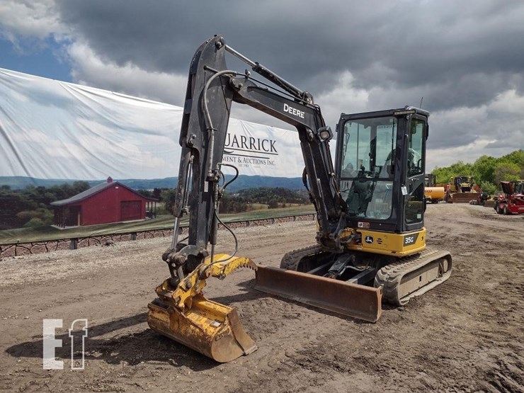 2022-deere-35g-image-43