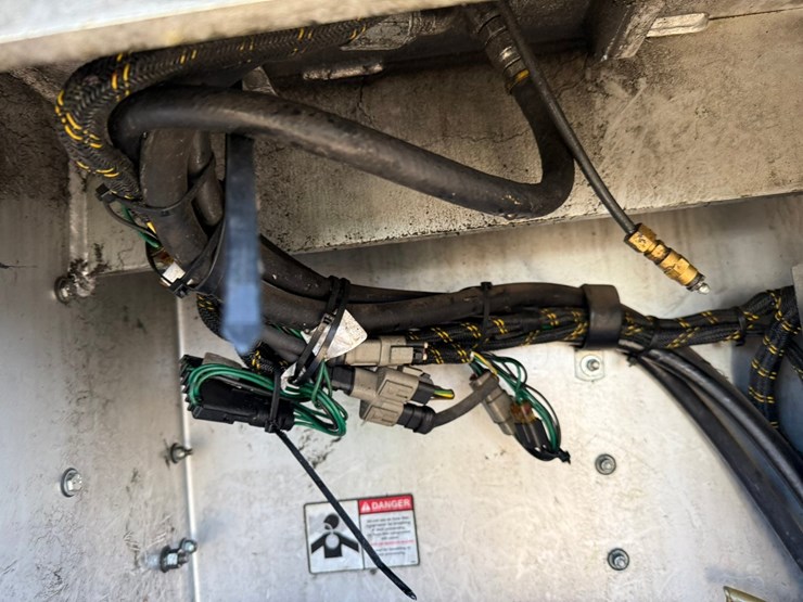2017-ford-f550-xl-image-69