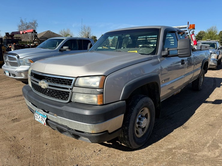 2006-chevrolet-2500-image-1
