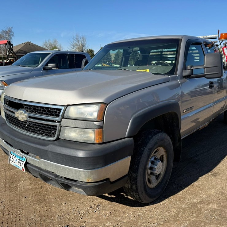 2006 CHEVROLET 2500
