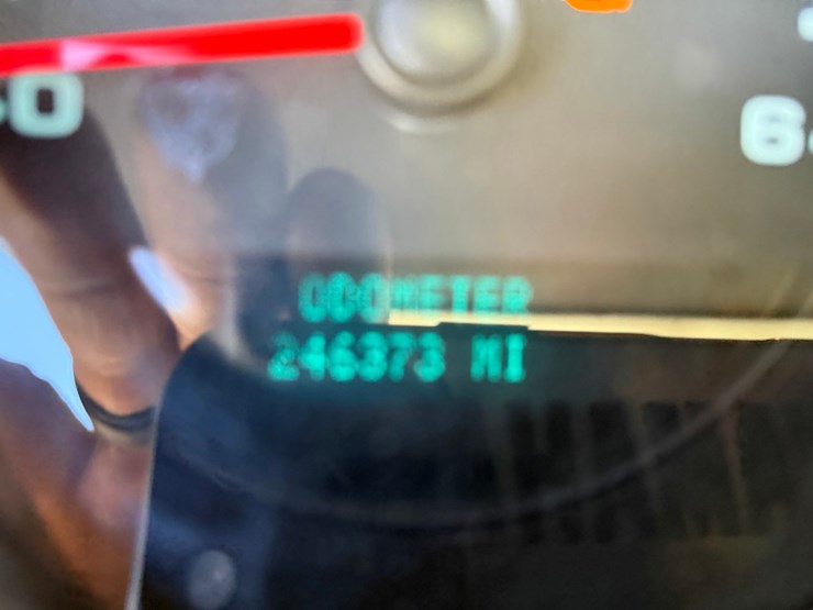 2014-chevrolet-2500-image-40