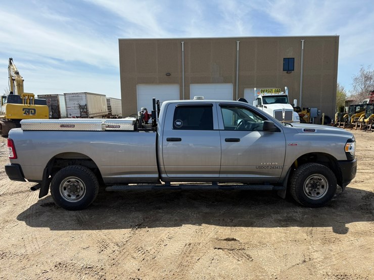 2021-dodge-2500-image-6