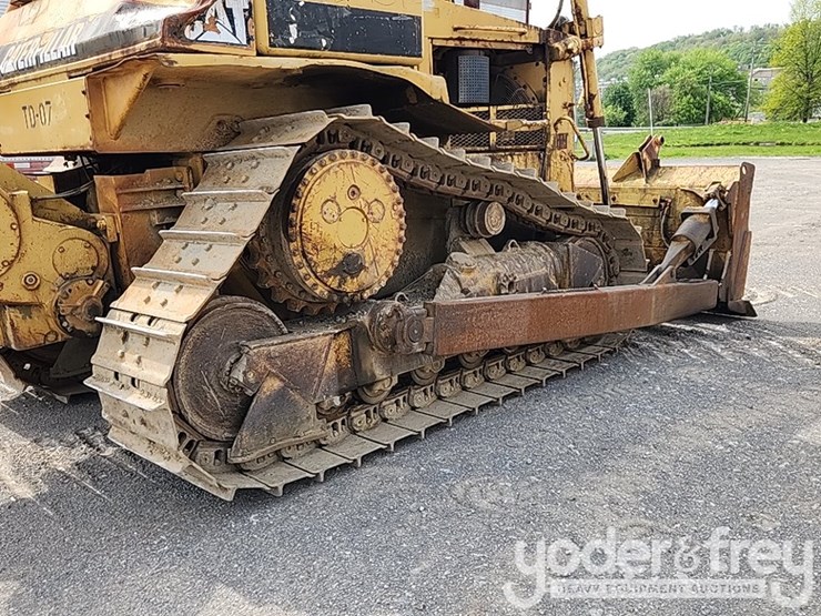 caterpillar-d6h-image-13