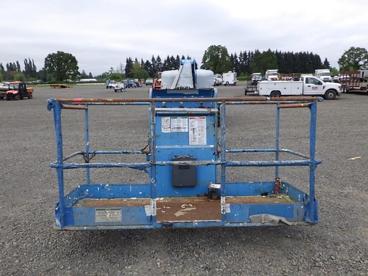2004-genie-s85-image-2
