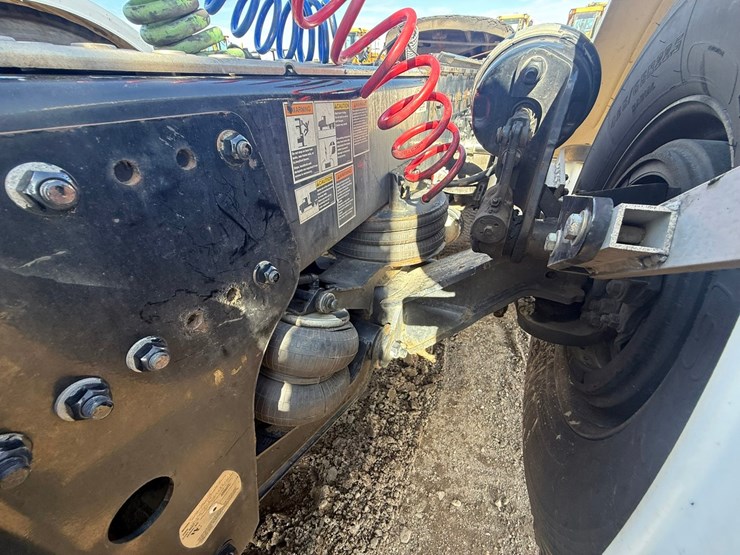 2021-kenworth-t880-image-42