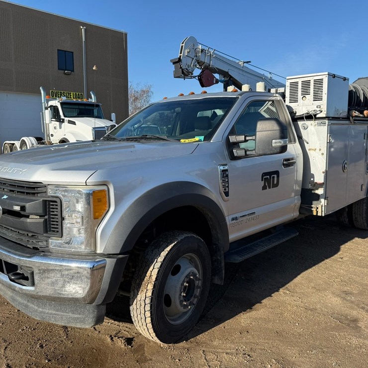 2017 FORD F550 XL