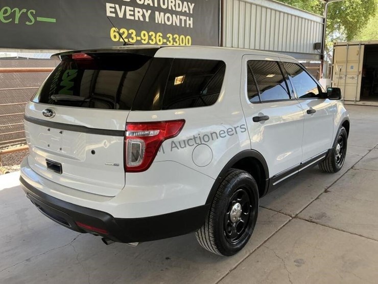 2014-ford-explorer-image-7