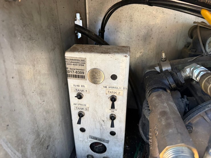 2017-ford-f550-xl-image-67