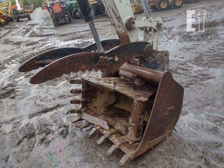 takeuchi-tb290-image-28