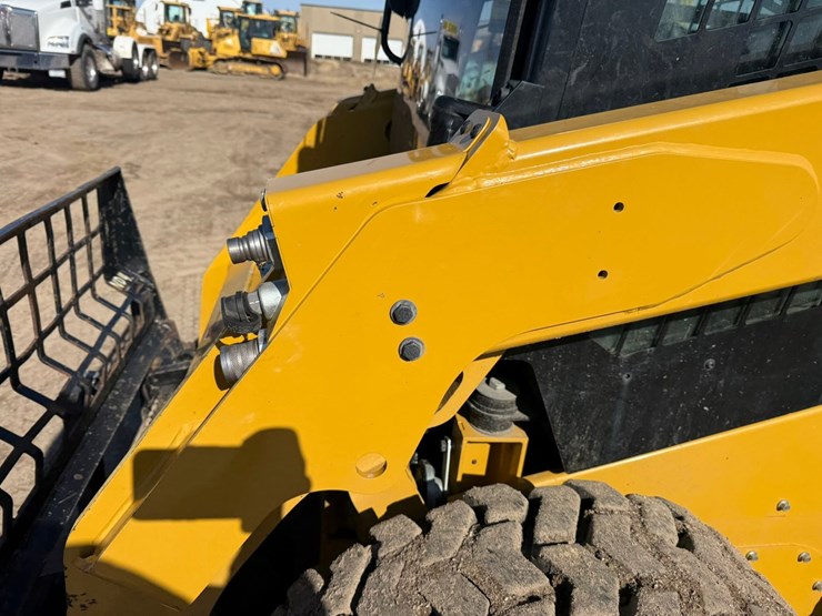 caterpillar-242d3-image-16