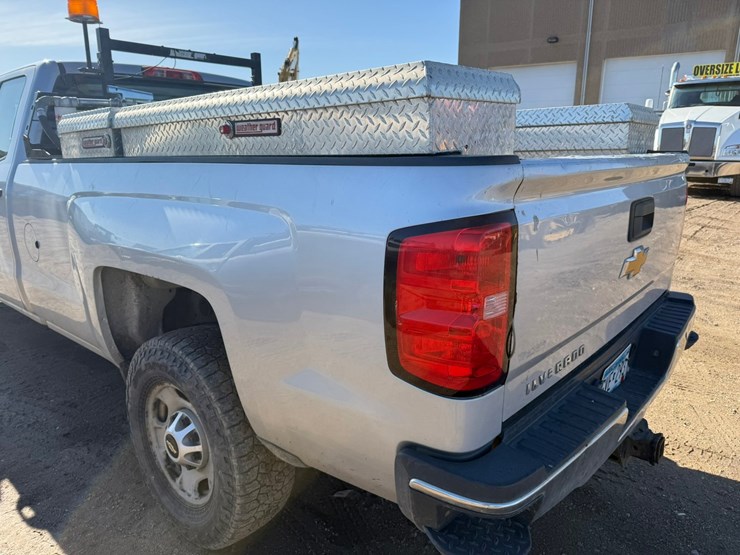 2015-chevrolet-2500-image-12