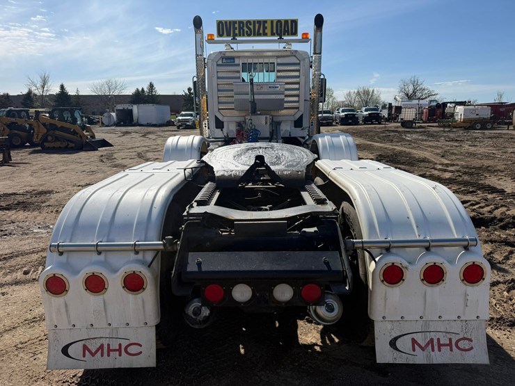 2021-kenworth-t880-image-4