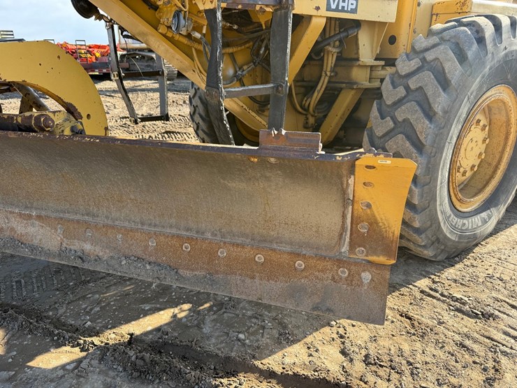caterpillar-140g-image-32