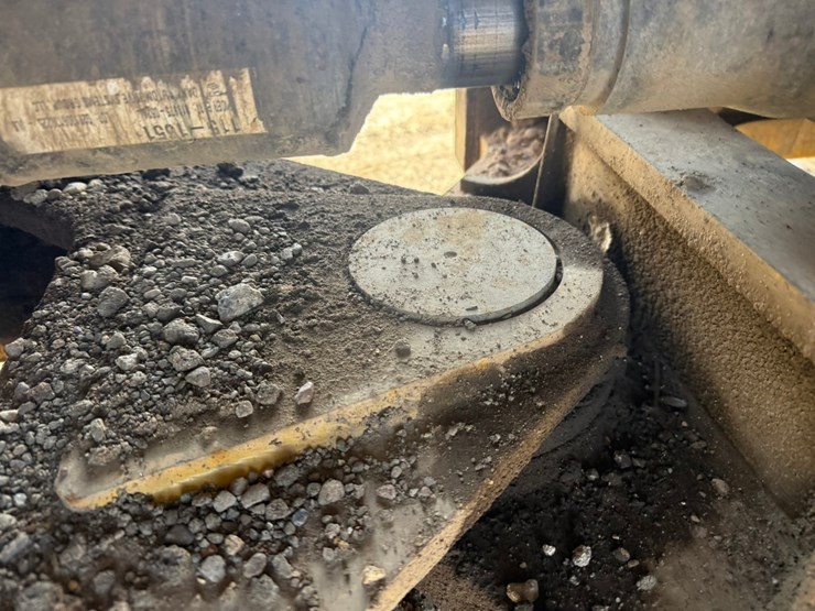2013-caterpillar-950k-image-34