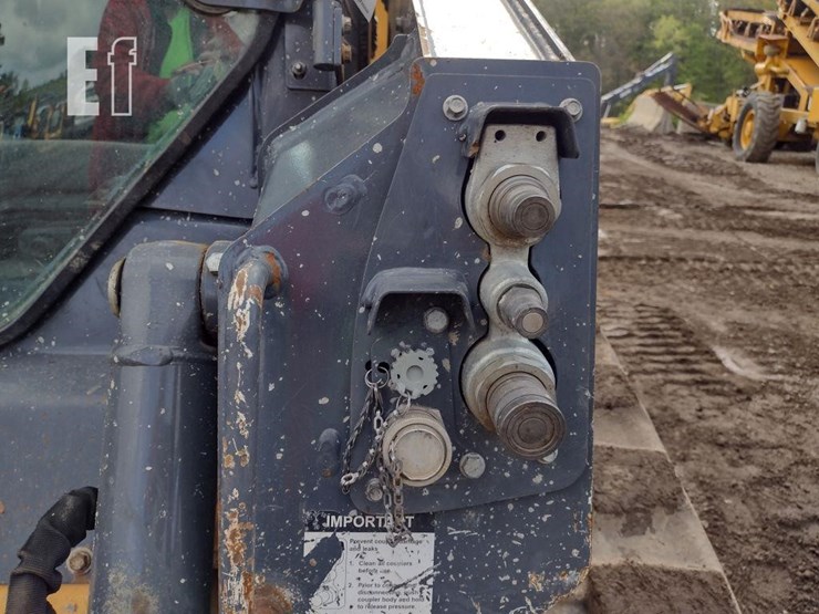deere-317g-image-22