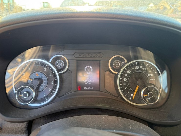 2021-dodge-2500-image-46
