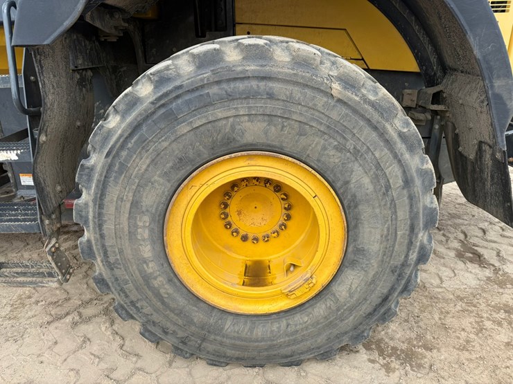 komatsu-wa380-image-125