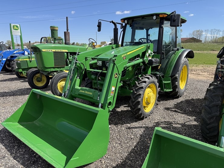 john-deere-5055e-image-1