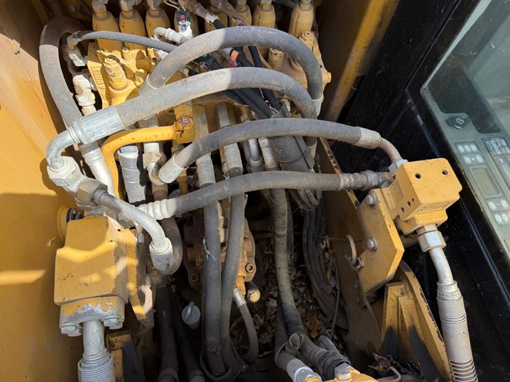 caterpillar-312e-image-33