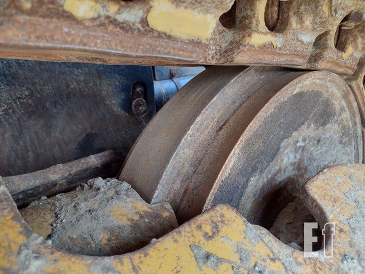 2021-deere-750l-lgp-image-30