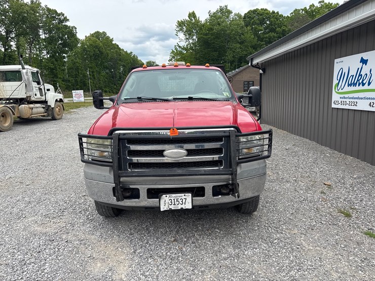 2006-ford-f350-image-3