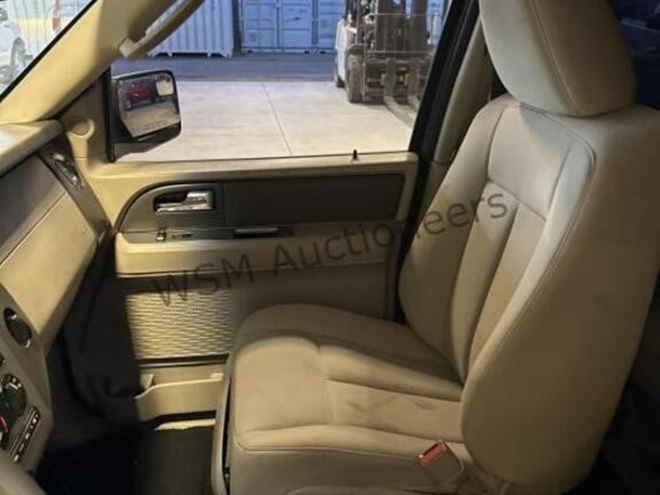 2014-ford-expedition-image-22