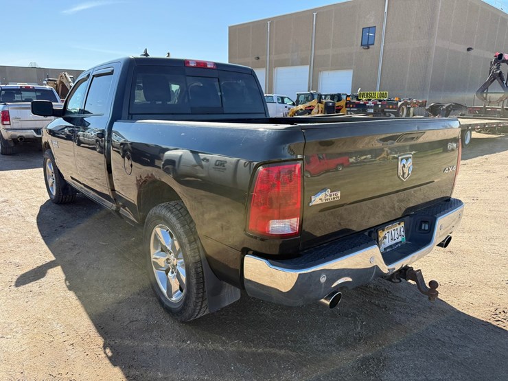 2016-dodge-1500-image-3