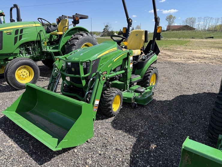 john-deere-1025r-image-1