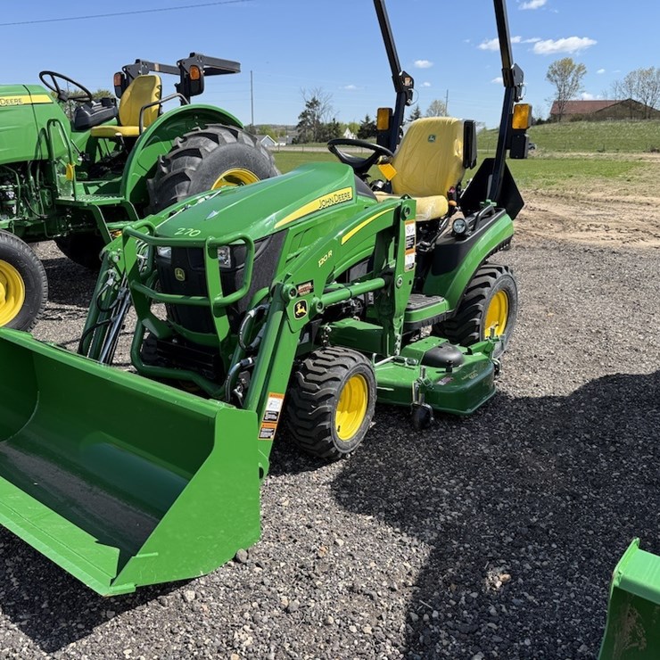 JOHN DEERE 1025R