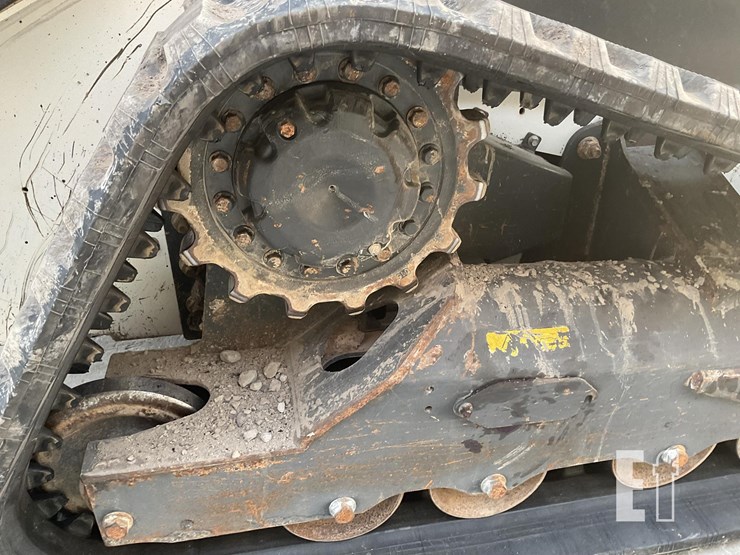 2022-bobcat-t76-image-10