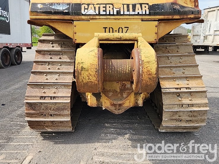 caterpillar-d6h-image-21