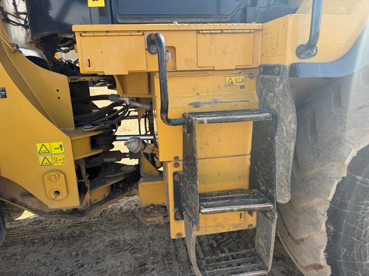 2013-caterpillar-950k-image-39