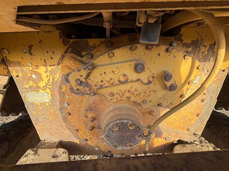 caterpillar-d4h-lgp-image-29