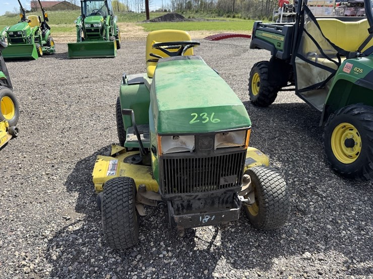 john-deere-425-image-2