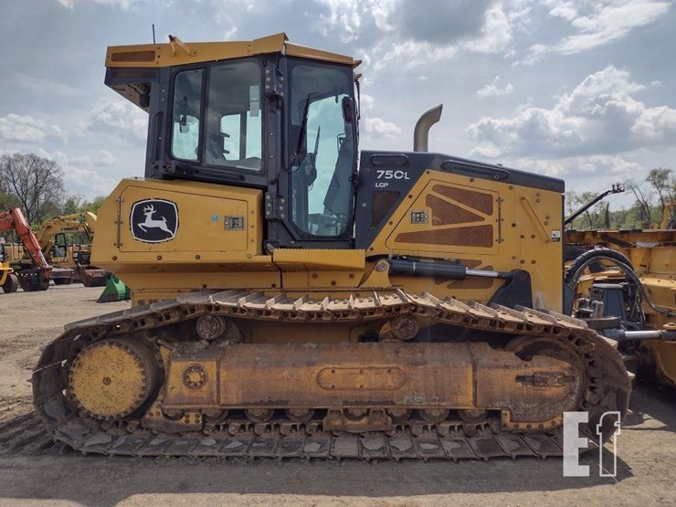 2021-deere-750l-lgp-image-27