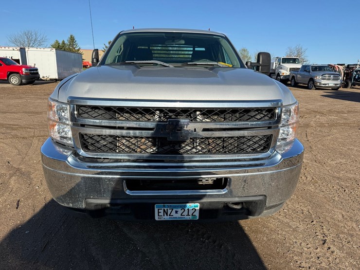 2014-chevrolet-2500-image-8