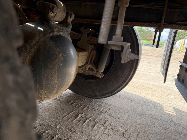 #6443-•-2003-sterling-boom/crane-truck-image-91