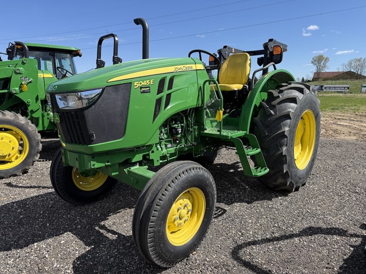 john-deere-5045e-image-1